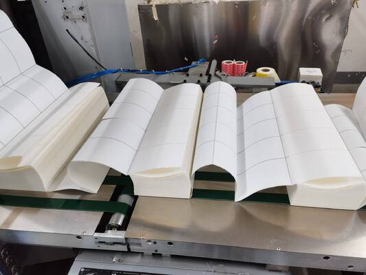 Adhesive Thermal Barcode Sticker Fanfold Adhesive Label Sticker Customized Size 100mm*150mm